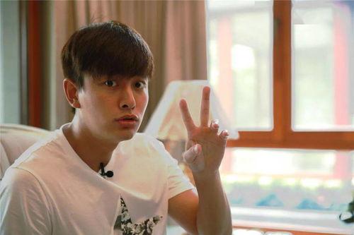 娱乐吃瓜酱阳光大男孩